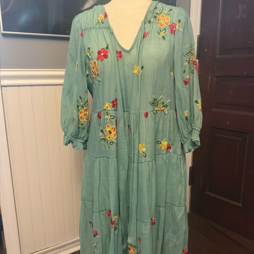 Figueroa & Flower Green Embroidered Floral Tiered Dress Size L Cottagecore Boho